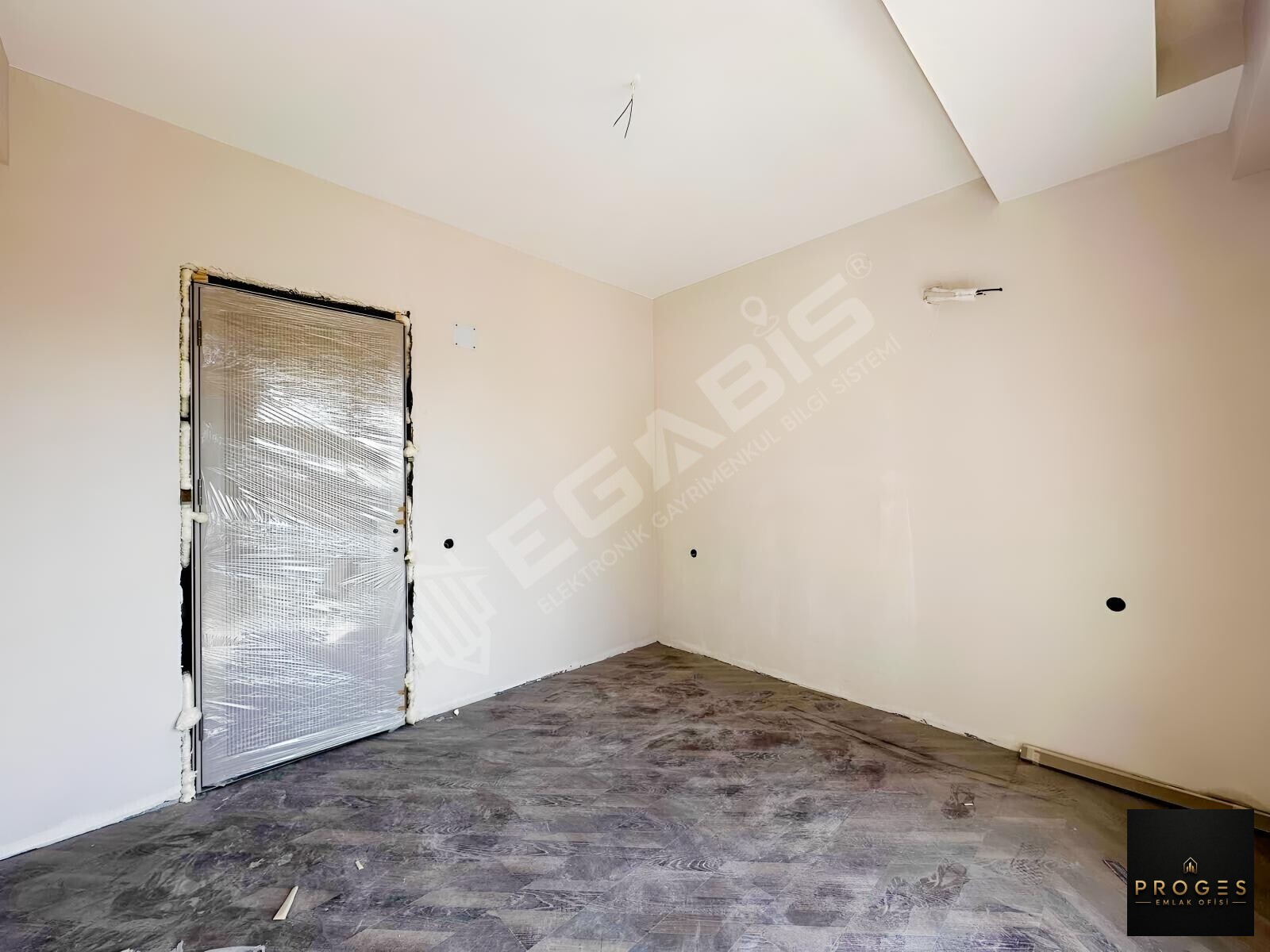 PROGES'TEN ÇEŞMELİ MAH HAVUZ MANZARALI SATILIK 1+1 DAİRE - 5