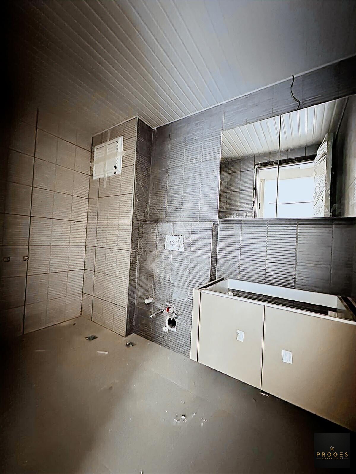 PROGES'TEN ÇEŞMELİ MAH HAVUZ MANZARALI SATILIK 1+1 DAİRE - 7