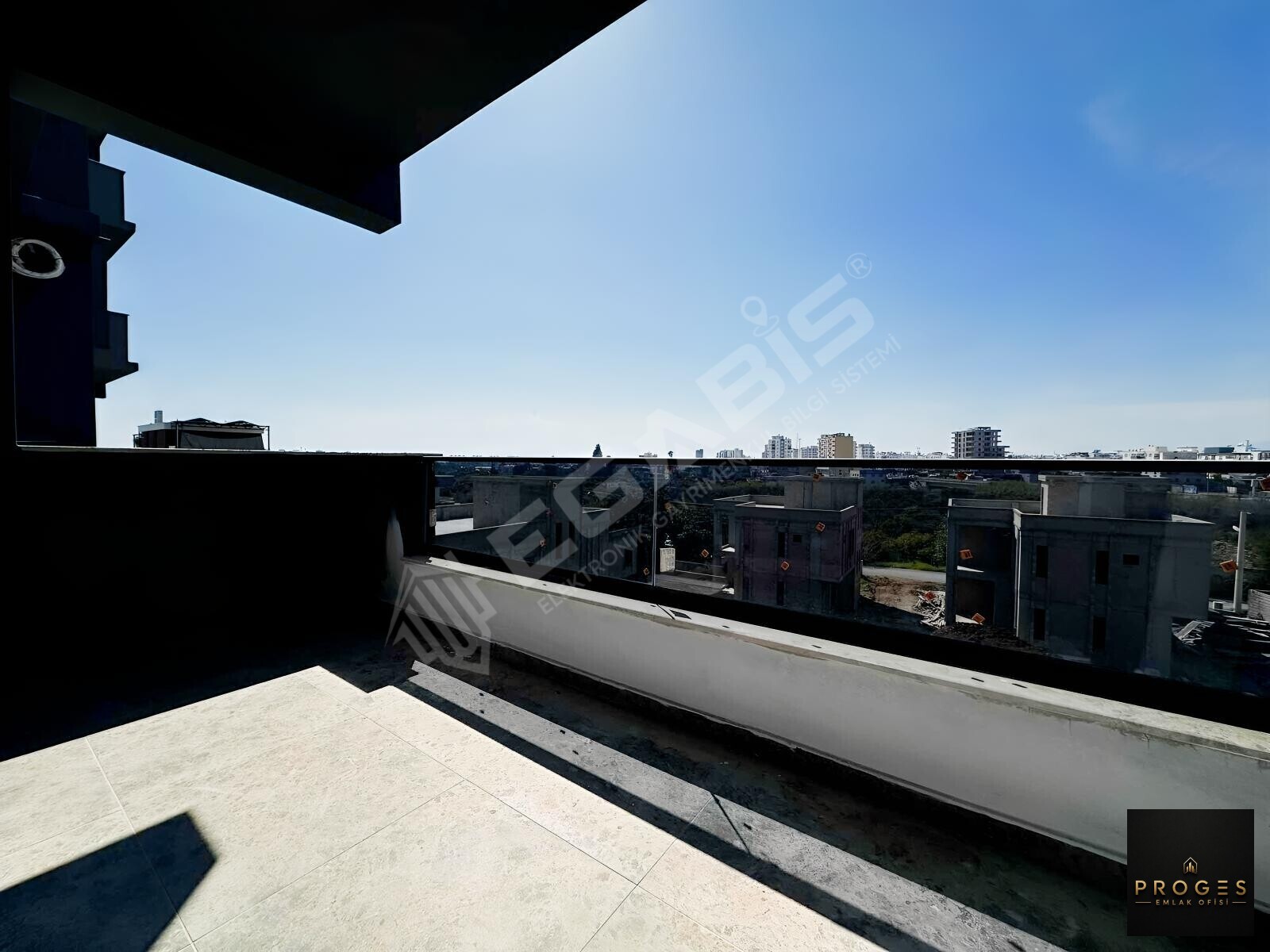 PROGES'TEN ÇEŞMELİ MAH HAVUZ MANZARALI SATILIK 1+1 DAİRE - 8