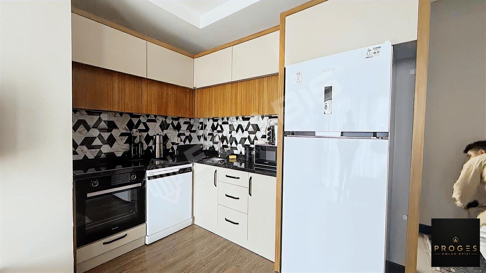PROGES'TEN KOCAHASANLI'DA FERAH 1+1 SATILIK DAİRE - 2