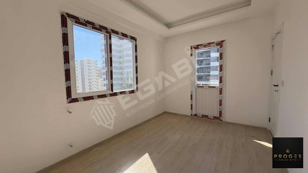 PROGES'TEN DENİZE YAKIN DÜŞÜK KATLI 2+1 SATILIK DAİRE - 2