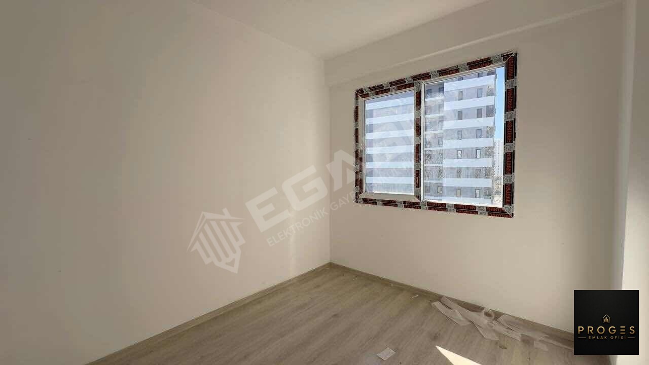 PROGES'TEN DENİZE YAKIN DÜŞÜK KATLI 2+1 SATILIK DAİRE - 9