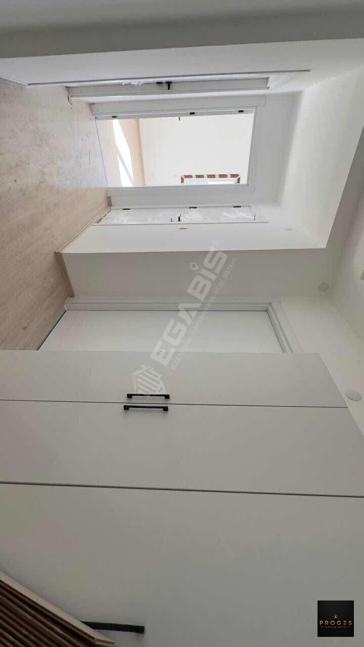 PROGES'TEN DENİZE YAKIN DÜŞÜK KATLI 2+1 SATILIK DAİRE - 10