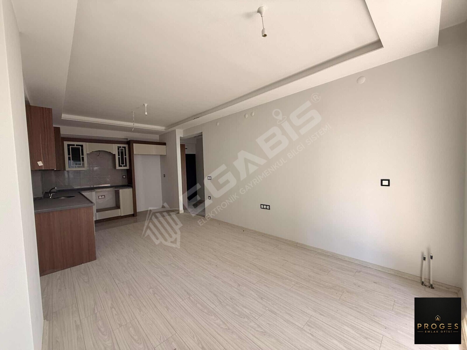 PROGESTEN TÖMÜKTE GENİŞ HAVUZLU SİTE İÇERİSİNDE 1+1 DAİRELER - 11
