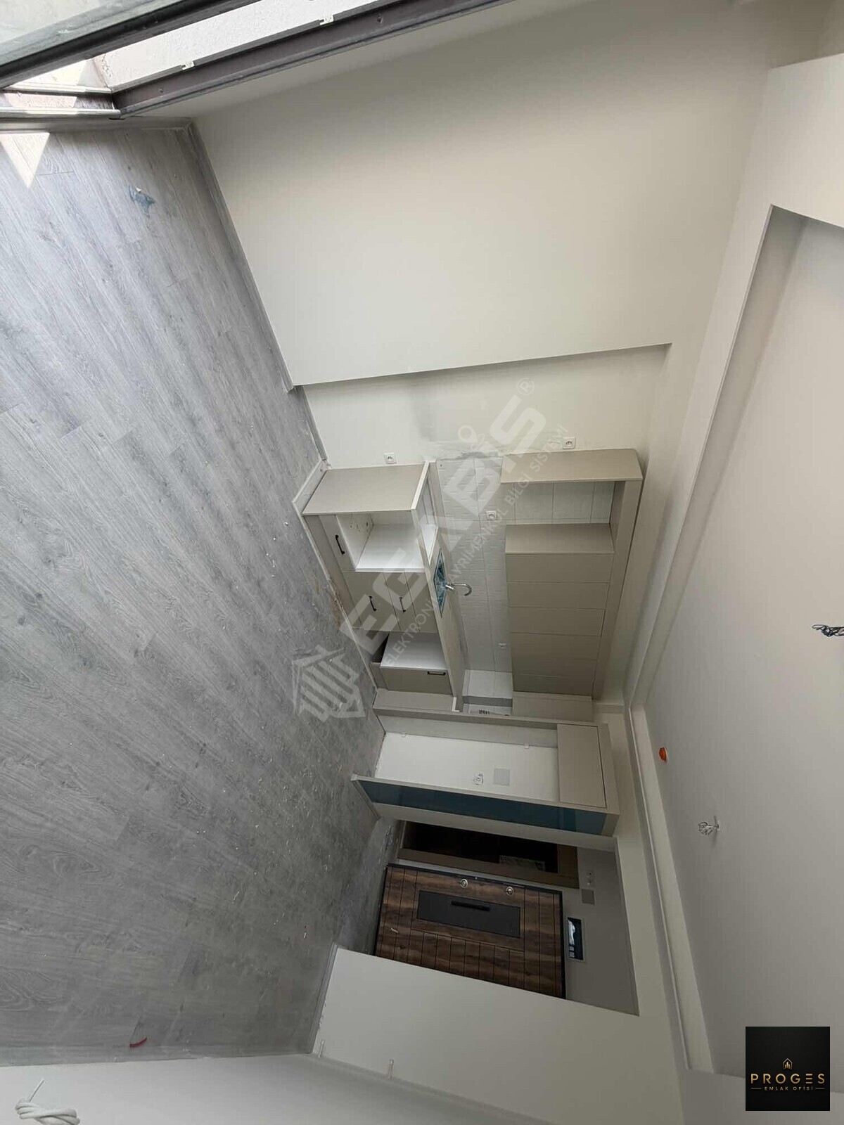 TÖMÜKTE 1+1 DAİRE HAVUZLU SİTE İÇERİSİNDE - 3