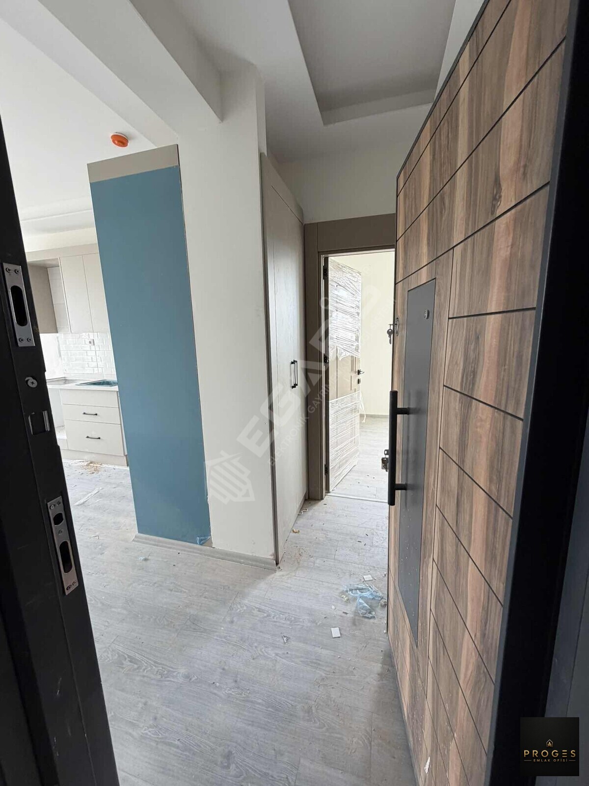 TÖMÜKTE 1+1 DAİRE HAVUZLU SİTE İÇERİSİNDE - 10