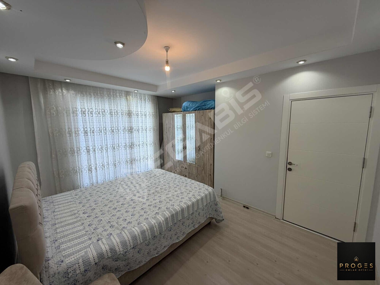TÖMÜKTE EŞYALI İSKANLI 2+1 DAİRE - 13