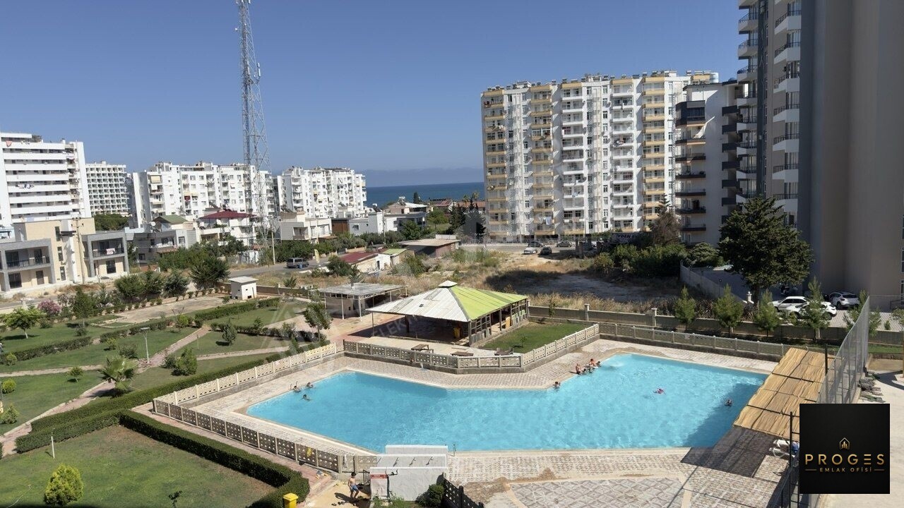 ERDEMLİ TÖMÜKTE HAVUZLU SİTEDE SATILIK 2+1 BAĞIMSIZ MUTFAK DAİRE