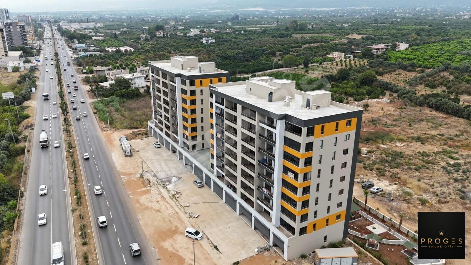 PROGES'TEN TÖMÜK'TE SOSYAL DONATLI 1+1 SATILIK DAİRE - 17