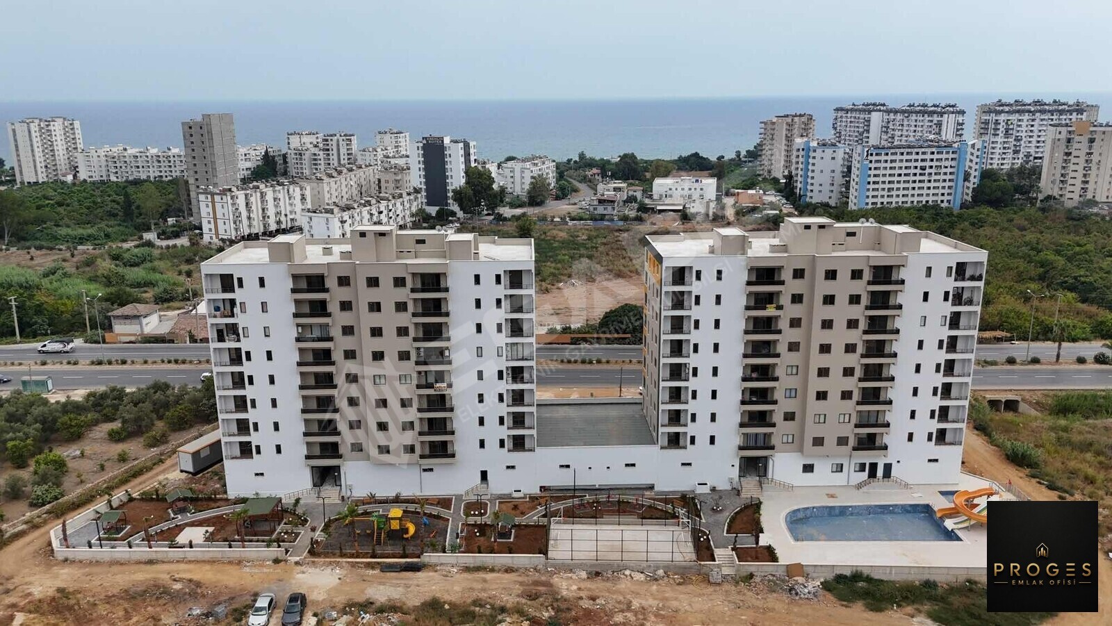 PROGES'TEN TÖMÜK'TE SOSYAL DONATLI 1+1 SATILIK DAİRE - 18