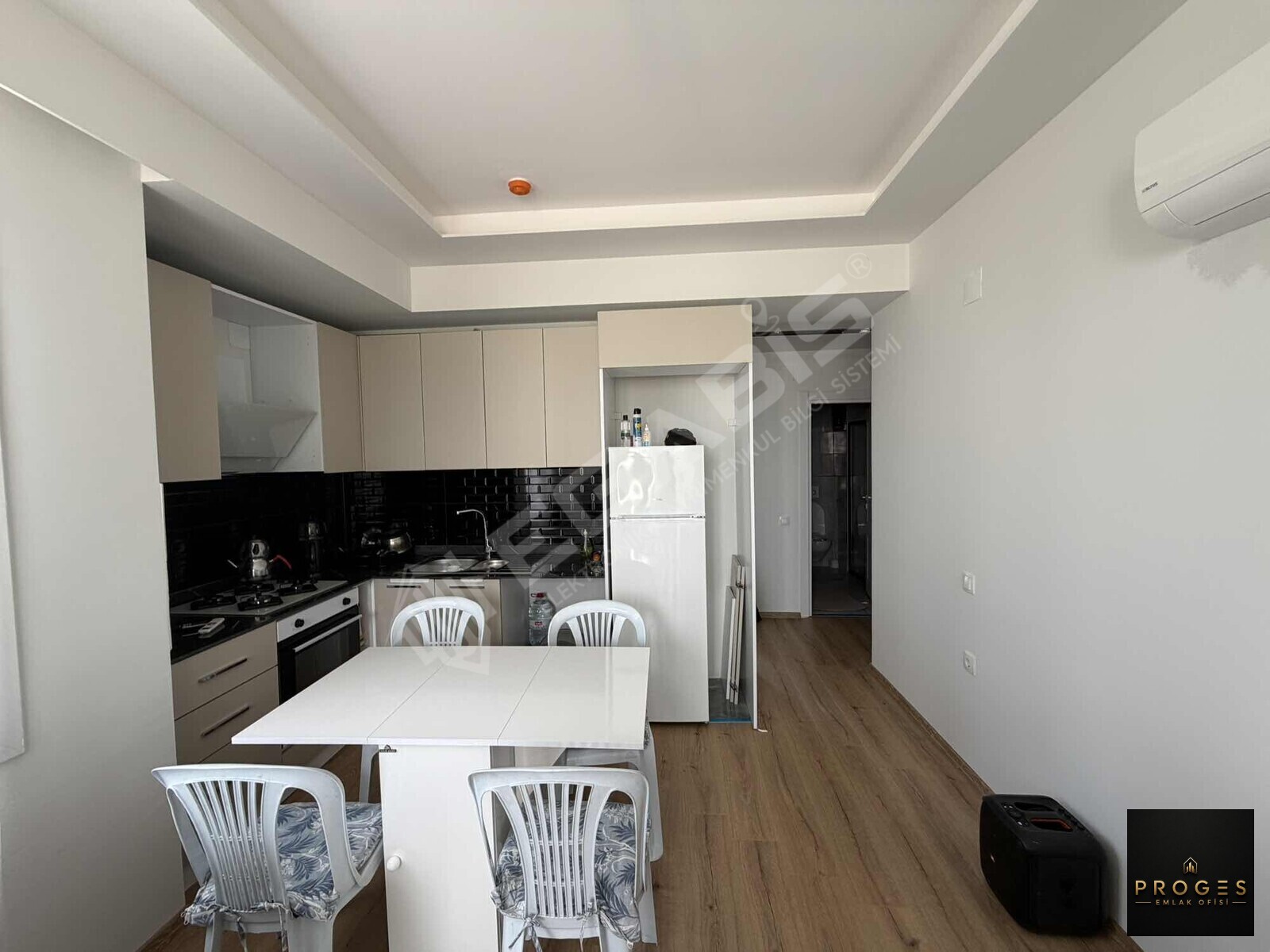 PROGESTEN TÖMÜKTE EŞYALI AQUPARKLI 1+1 DAİRE - 8