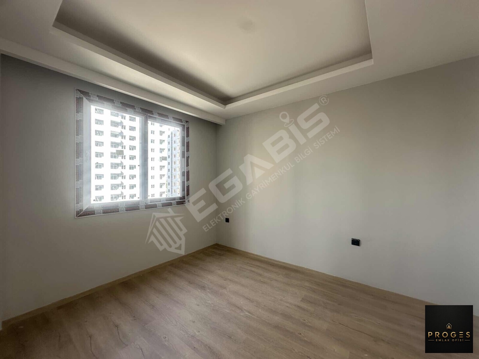 PROGES'TEN ÇEŞMELİDE DENİZE 50m SATILIK 3+1 - 8