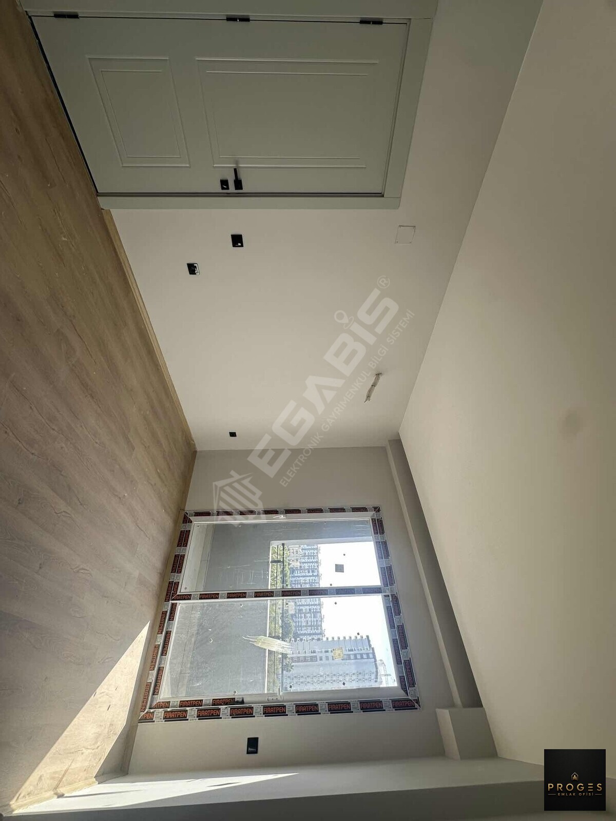 PROGES'TEN ÇEŞMELİDE DENİZE 50m SATILIK 3+1 - 25