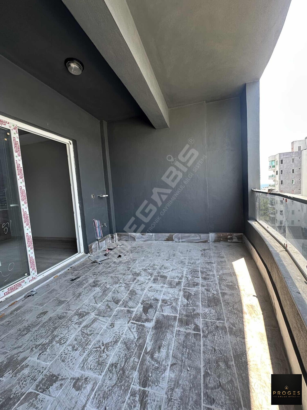 PROGES'TEN TÖMÜK MH DENİZE YÜRÜME MESAFESİNDE SATILIK 1+1 - 7