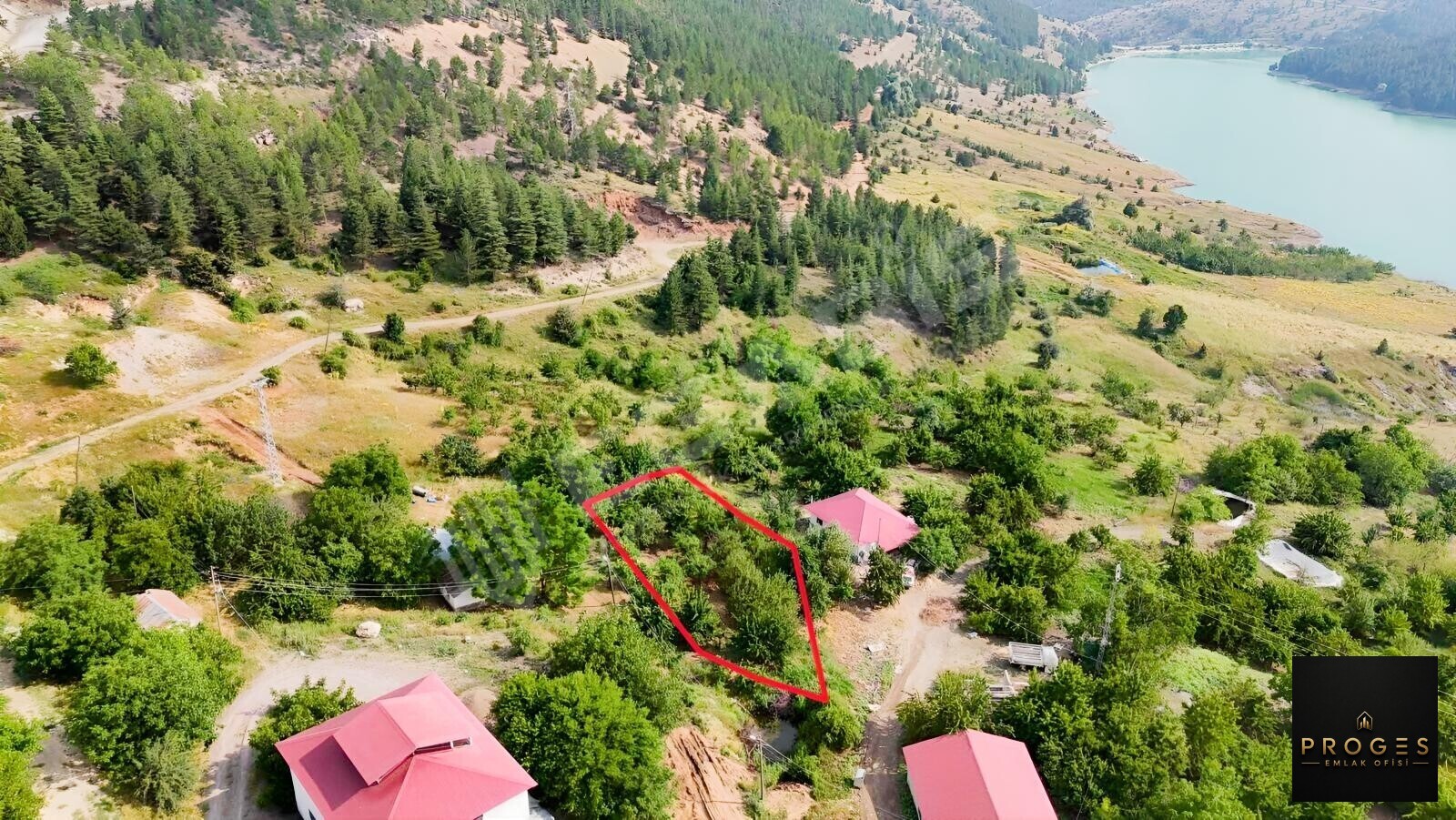 HACIALANI YAYLASINDA 520 M2 MÜSTAKİL GÖLET MANZARALI PARSEL - 3