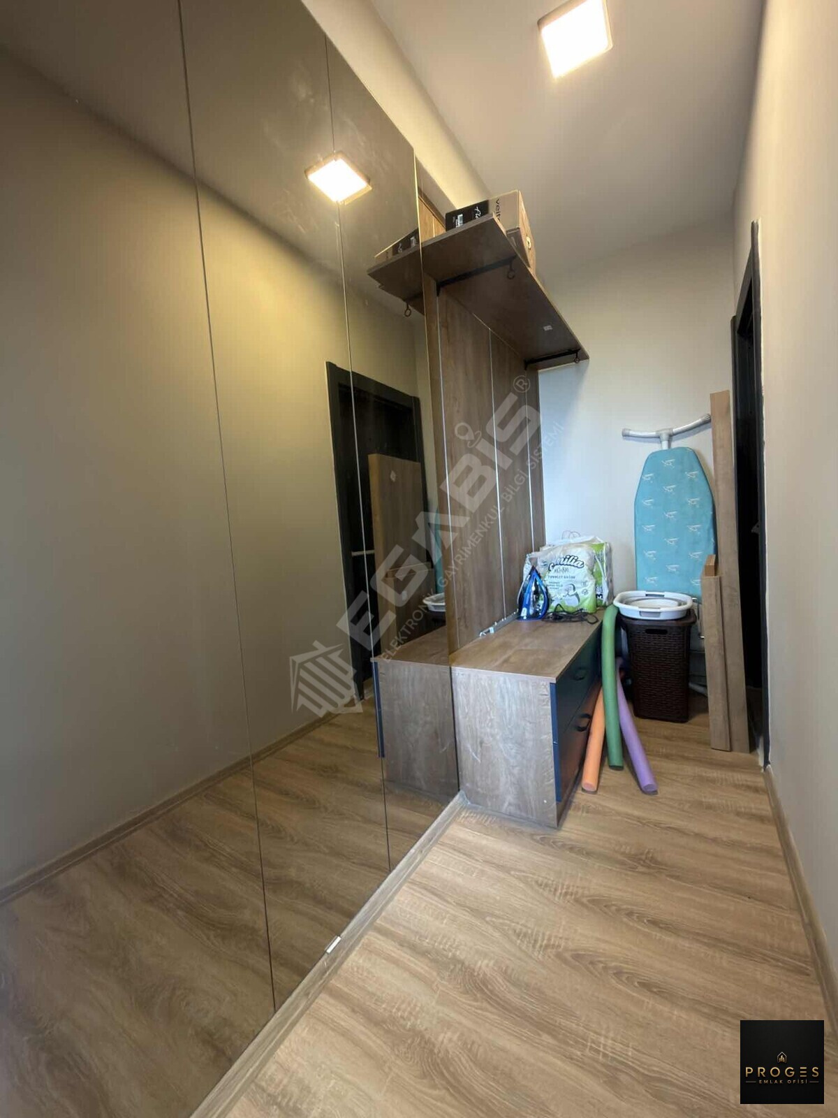 PROGES'TEN ÇEŞMELİDE DENİZ MANZARALI EŞYALI SATILIK 2+1 - 24