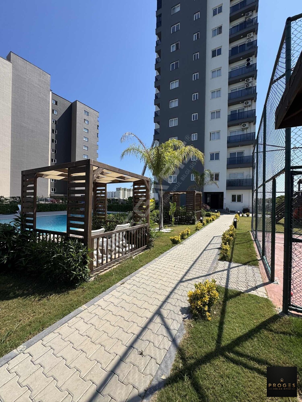 PROGES'TEN ÇEŞMELİDE DENİZ MANZARALI EŞYALI SATILIK 2+1 - 5