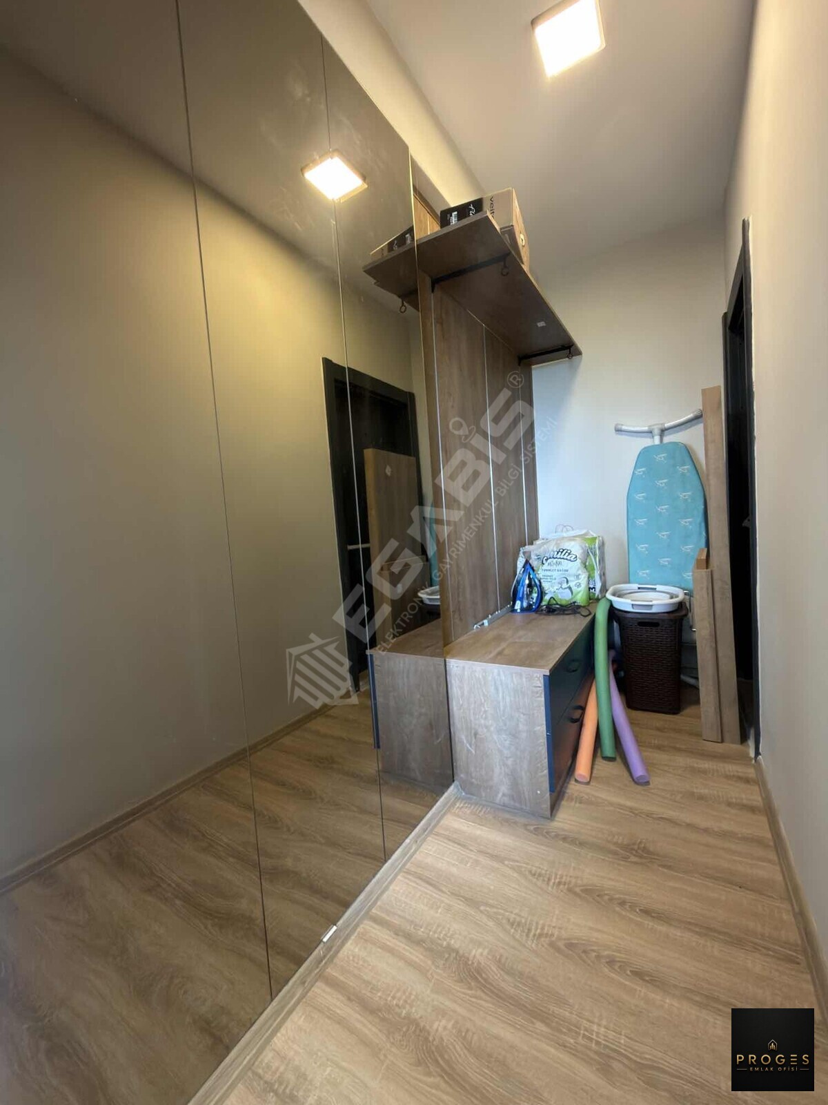 PROGES'TEN ÇEŞMELİDE DENİZ MANZARALI EŞYALI SATILIK 2+1 - 24
