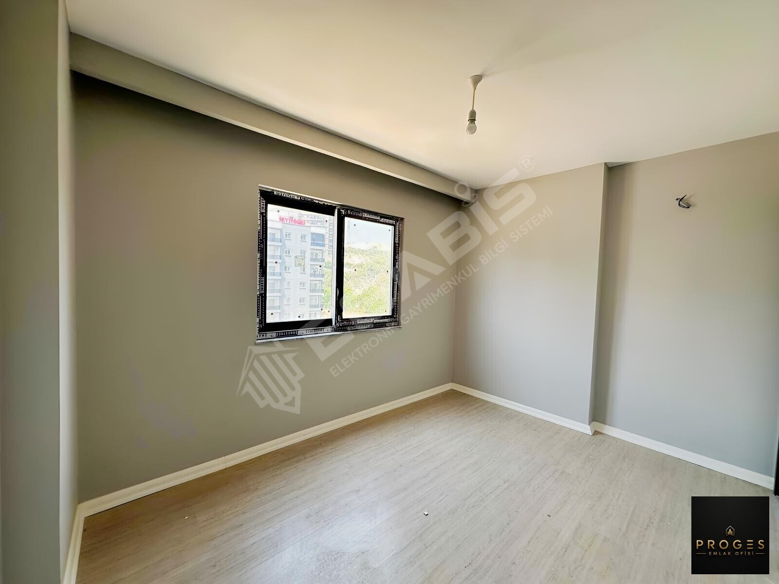 PROGESTEN PLAJA 300mt 3 CEPHELİ FULL DENİZ MANZARALI SATILIK 1+1 - 11