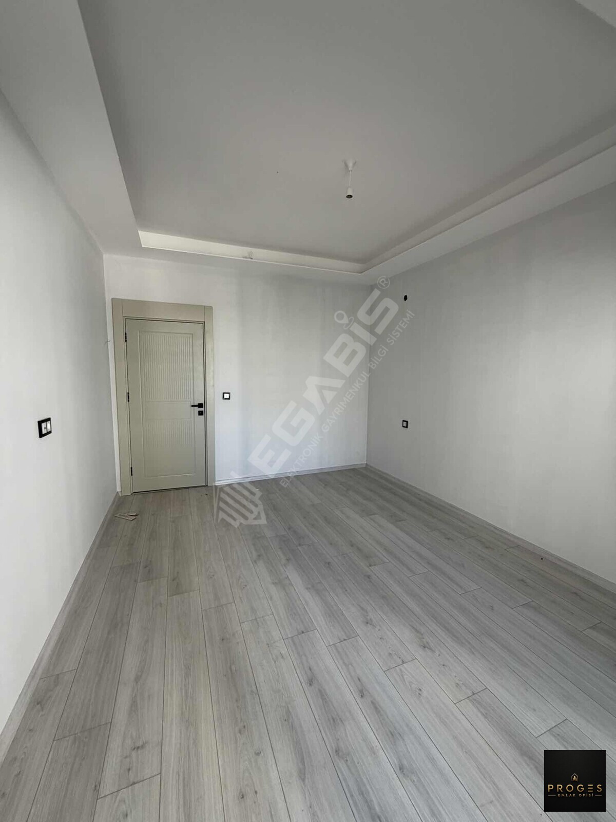 PROGESTEN TÖMÜKTE SOSYAL DONATILI SİTE İÇERİSİNDE 1+1 DAİRELER - 12