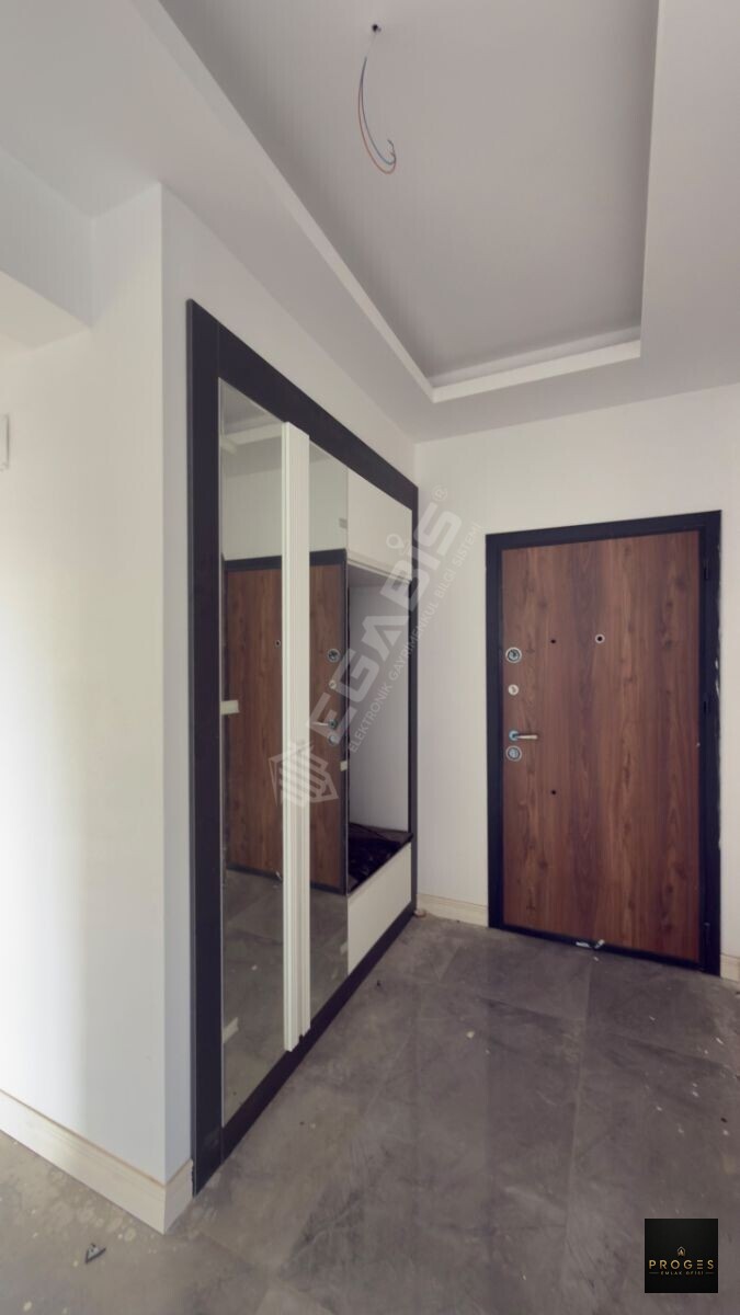 ERDEMLİ ARPAÇBAHŞİŞ MAHALLESİ HAVUZLU SİTEDE KİRALIK 2+1 DAİRE - 5