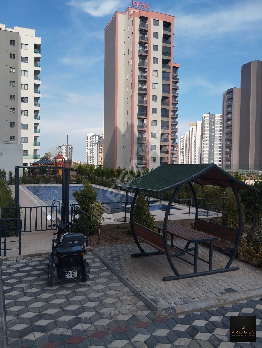 ERDEMLİ ARPAÇBAHŞİŞ MAHALLESİ HAVUZLU SİTEDE KİRALIK 2+1 DAİRE - 23