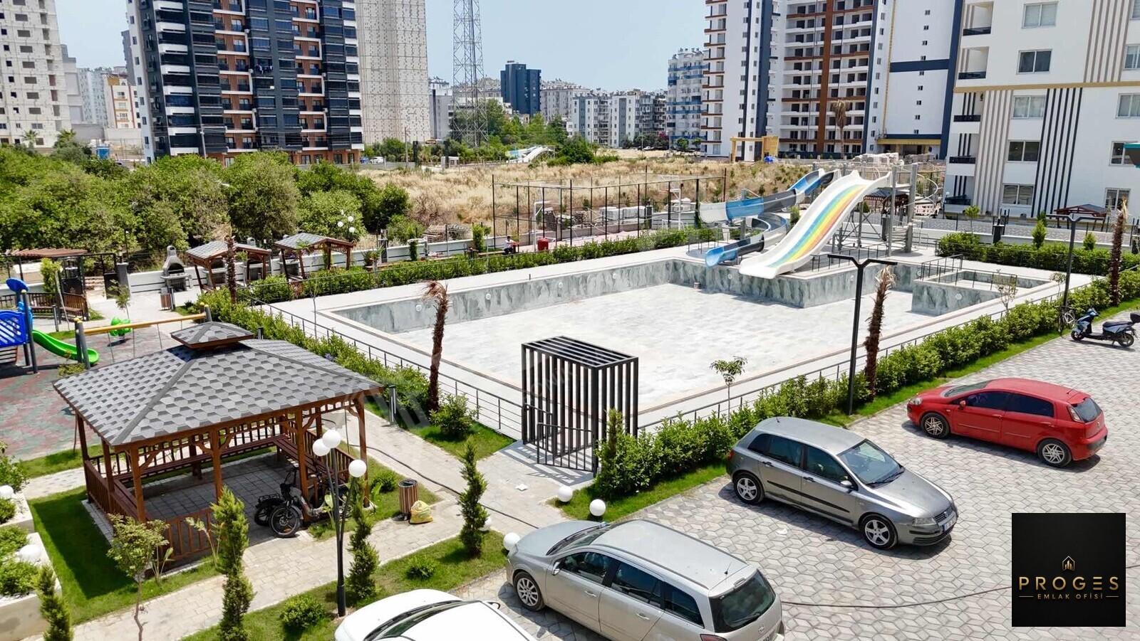 PROGES'TEN TÖMÜK'TE SOSYAL DONATLI 2+1 SATILIK DAİRE - 5