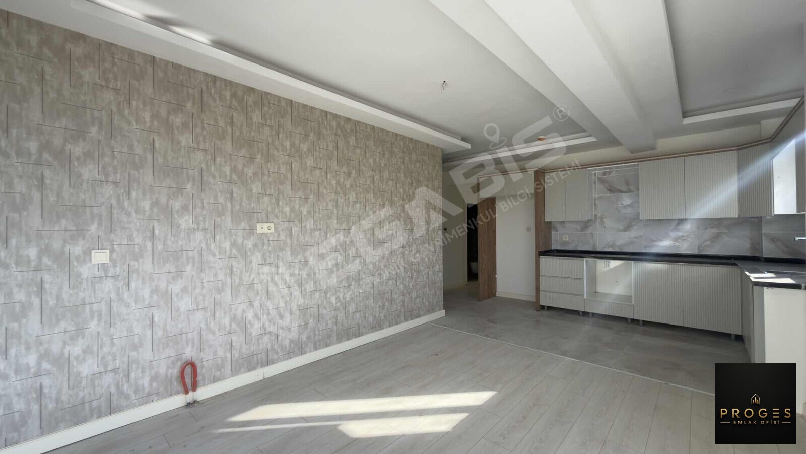 PROGES'TEN TÖMÜK'TE SOSYAL DONATLI 2+1 SATILIK DAİRE - 8