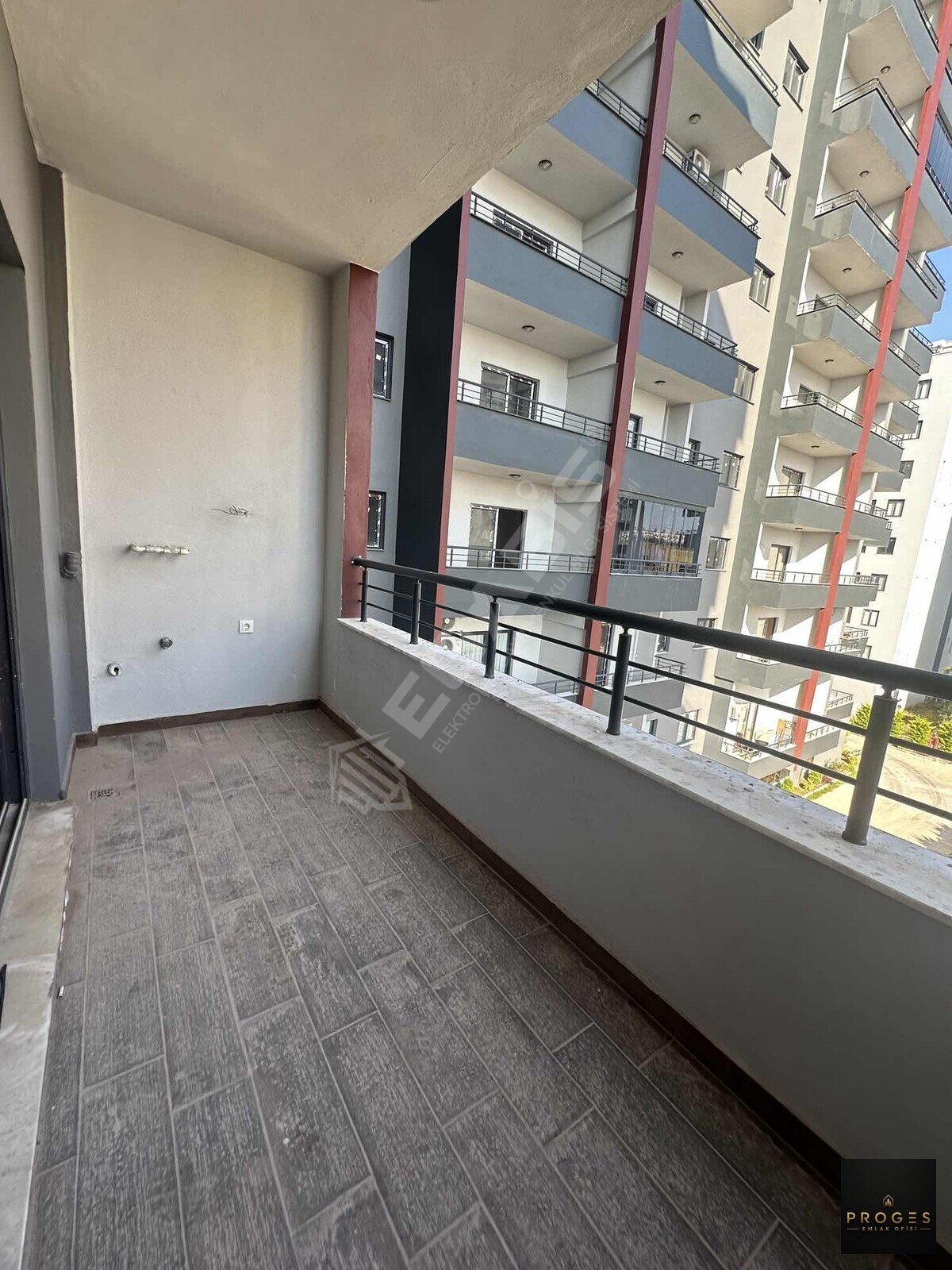 BU SİTEDE ARADIĞIN HER ŞEY VAR, PROGES'TEN SOSYAL DONATILI 1+1 - 19