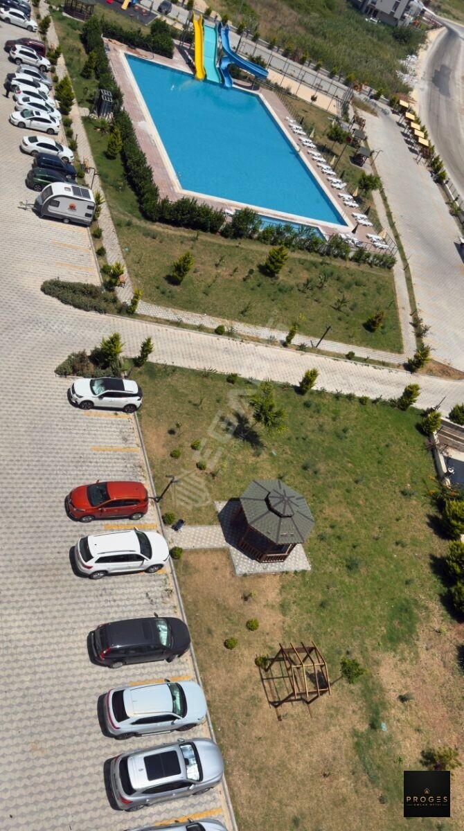 TÖMÜKTE GENEL İSKANI ALINMIŞ DENİZ HAVUZ MANZARALI SATILIK 2+1 - 2