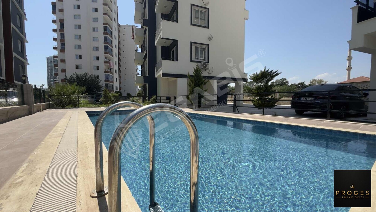 PROGES'TEN TÖMÜK'TE 3 CEPHELİ HAVUZLU 1+1 EŞYALI SATILIK DAİRE
