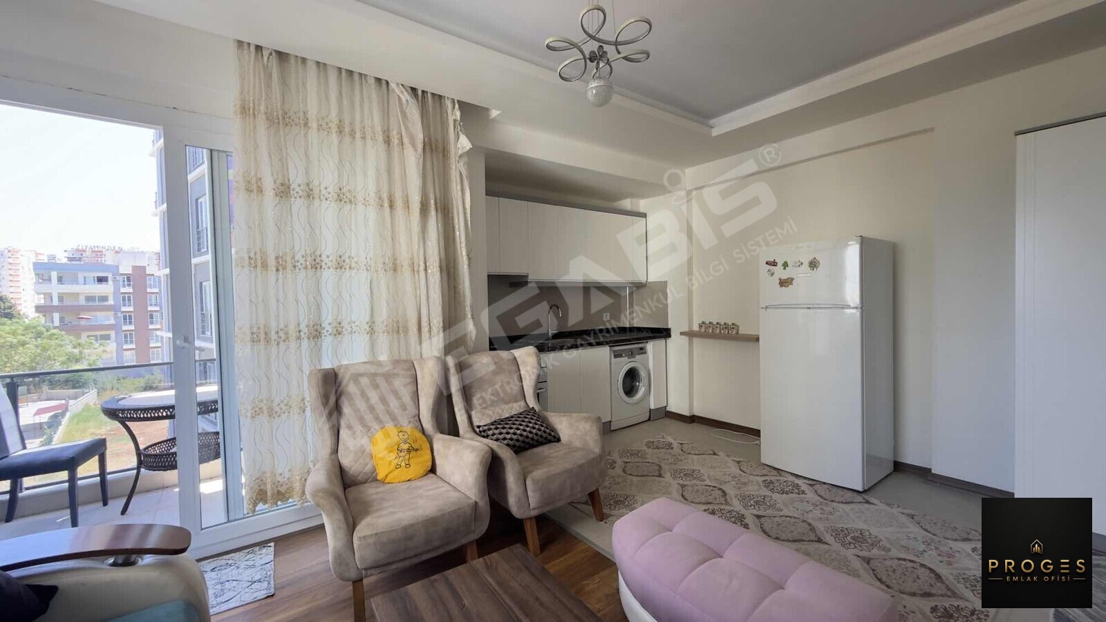 PROGES'TEN TÖMÜK'TE 3 CEPHELİ HAVUZLU 1+1 EŞYALI SATILIK DAİRE - 6