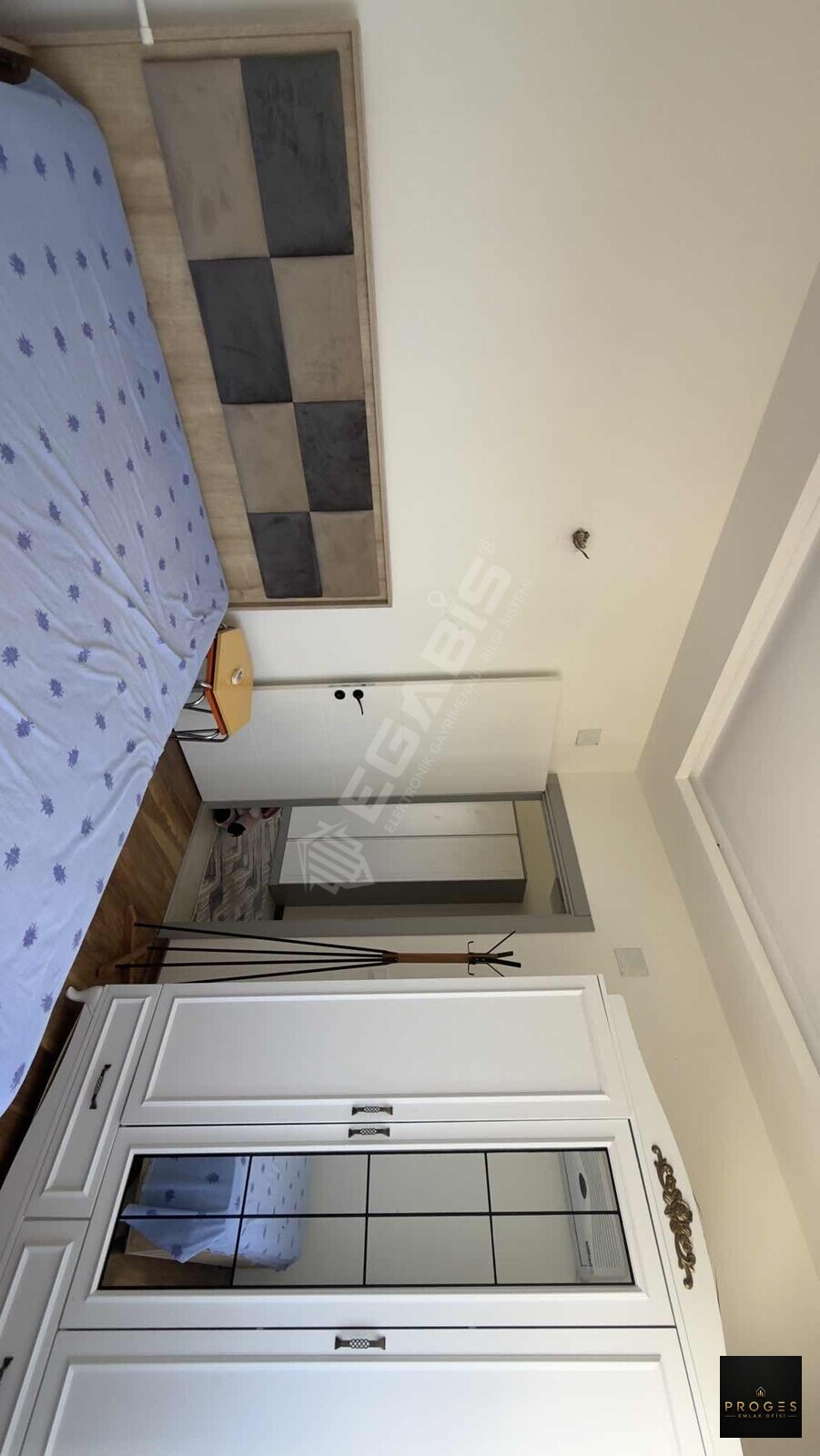 PROGES'TEN TÖMÜK'TE 3 CEPHELİ HAVUZLU 1+1 EŞYALI SATILIK DAİRE - 17