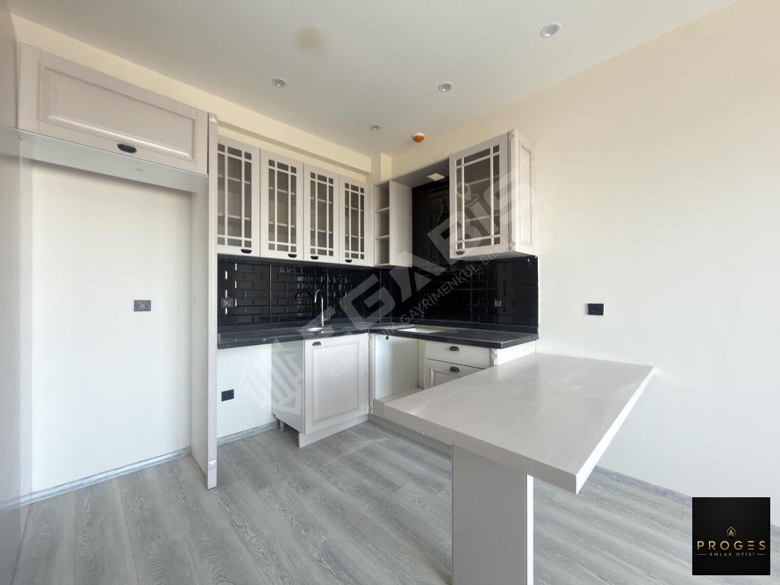 PROGES'TEN DENİZ MANZARALI 1+1 KİRALIK DAİRE - 2