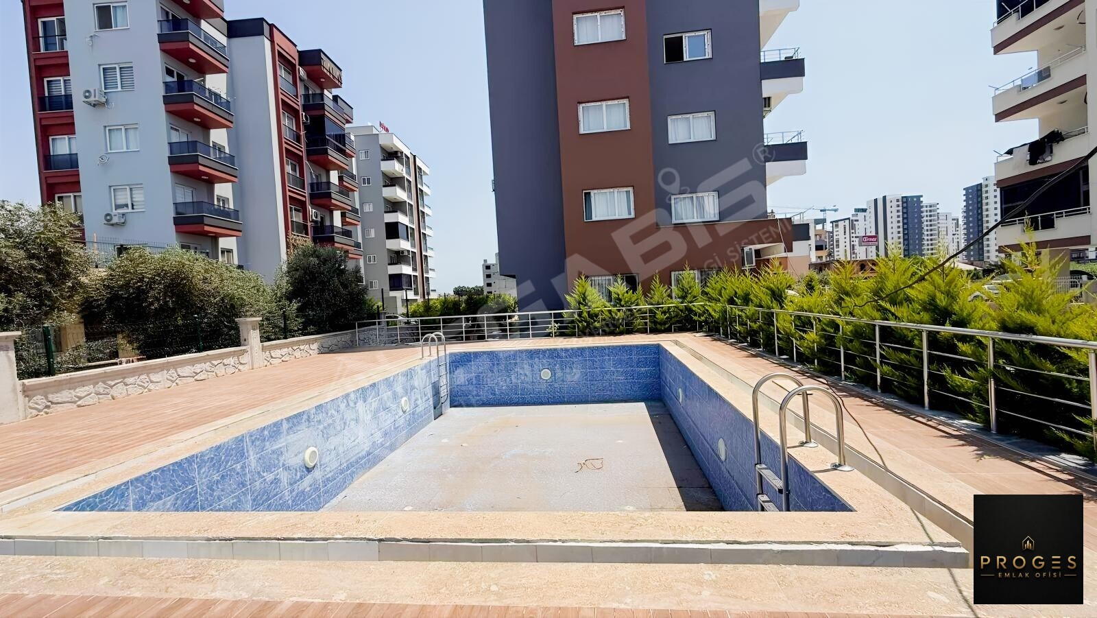 PROGES'TEN HAVUZLU SİTE İÇİNDE 1+1 EŞYALI SATILIK DAİRE - 14
