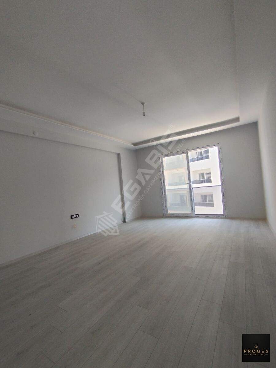 ERDEMLİ TÖMÜKTE HAVUZLU SİTEDE SATILIK 2+1 BAĞIMSIZ MUTFAK DAİRE - 9