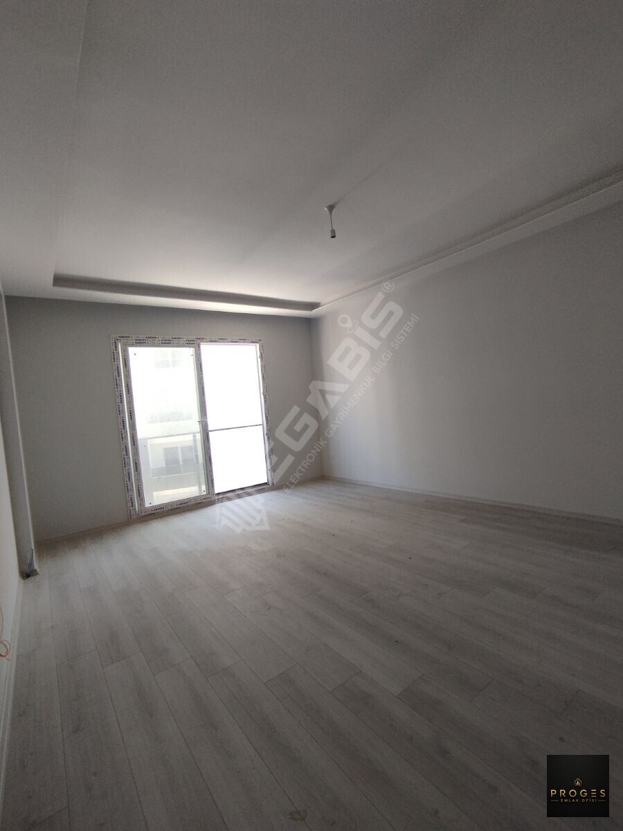 ERDEMLİ TÖMÜKTE HAVUZLU SİTEDE SATILIK 2+1 BAĞIMSIZ MUTFAK DAİRE - 11