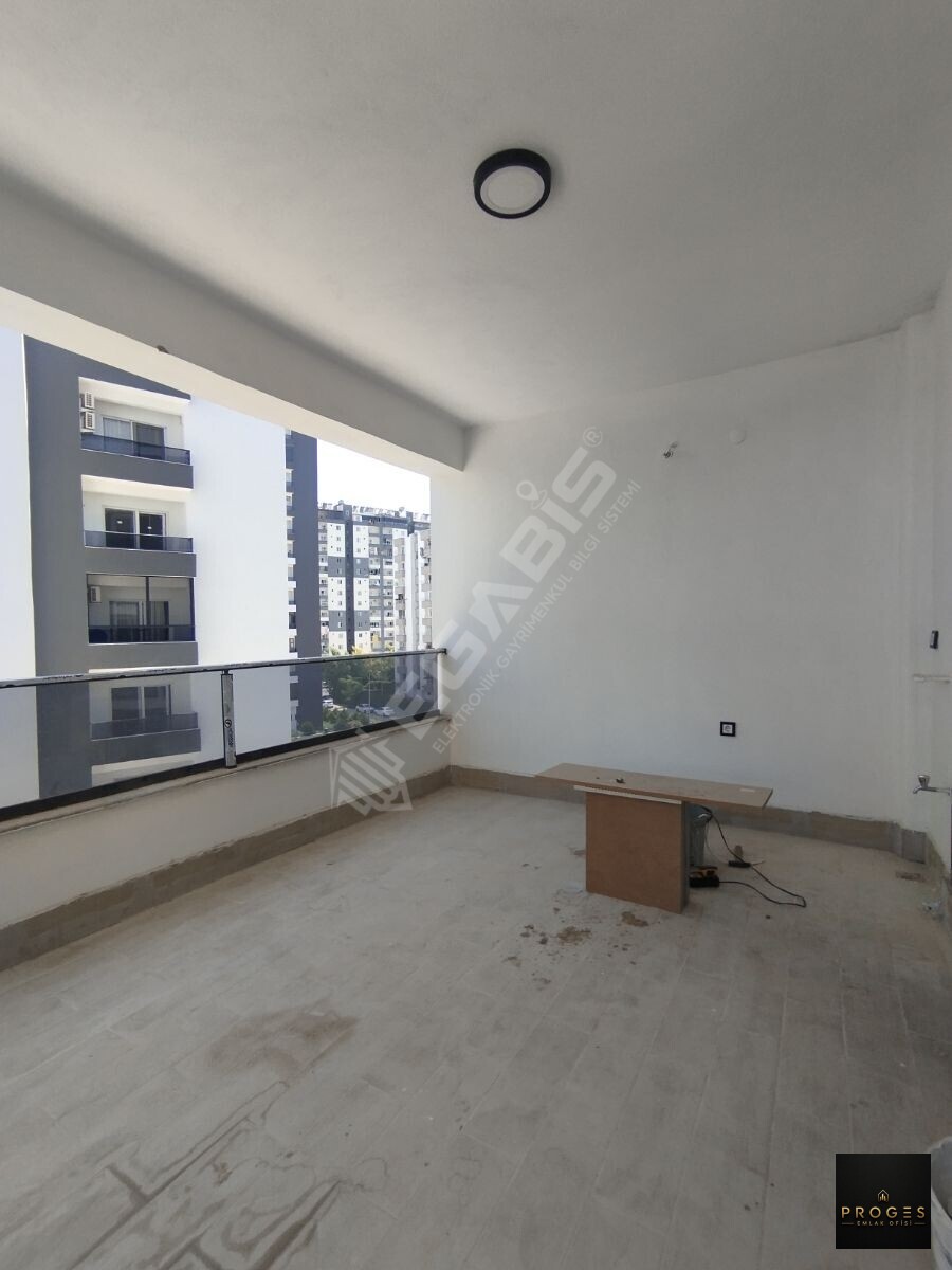 ERDEMLİ TÖMÜKTE HAVUZLU SİTEDE SATILIK 2+1 BAĞIMSIZ MUTFAK DAİRE - 23