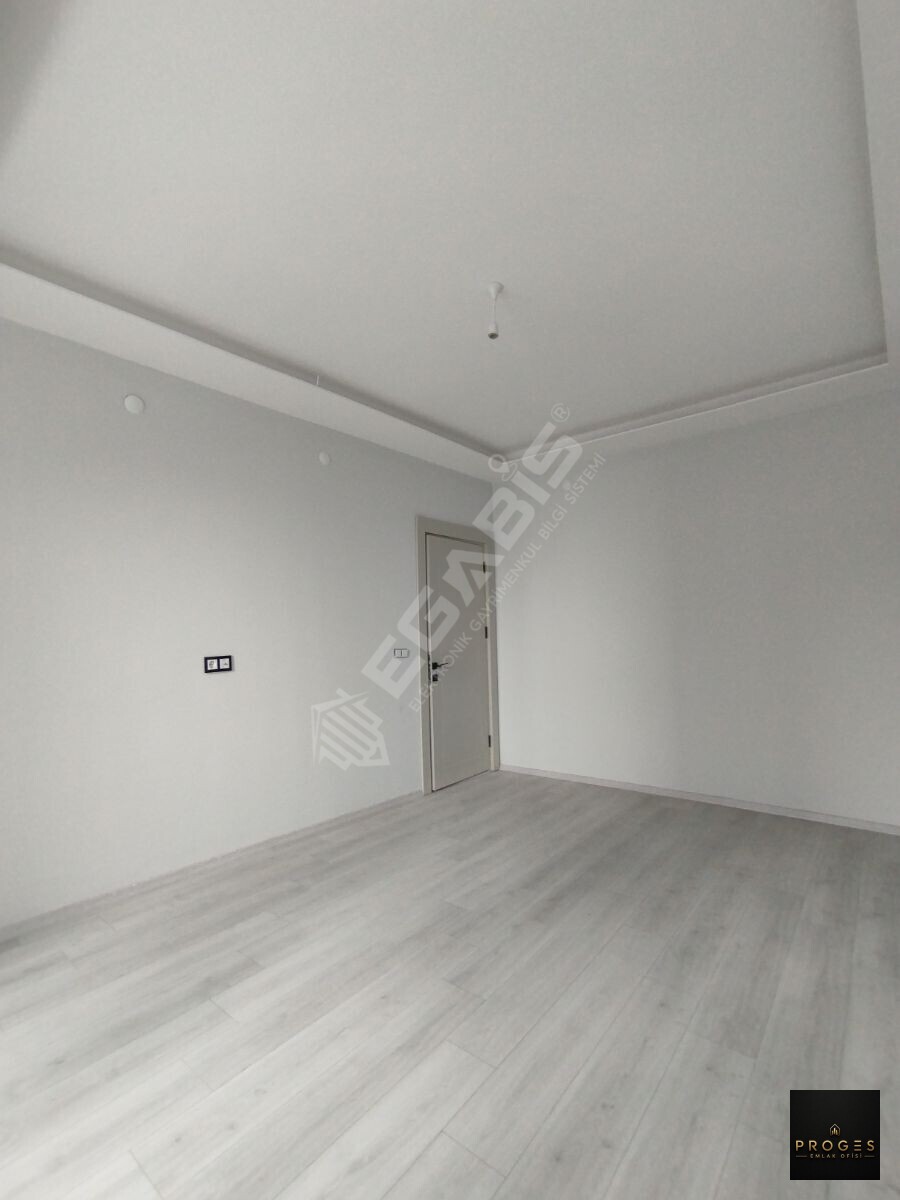 ERDEMLİ TÖMÜKTE HAVUZLU SİTEDE SATILIK 2+1 BAĞIMSIZ MUTFAK DAİRE - 18