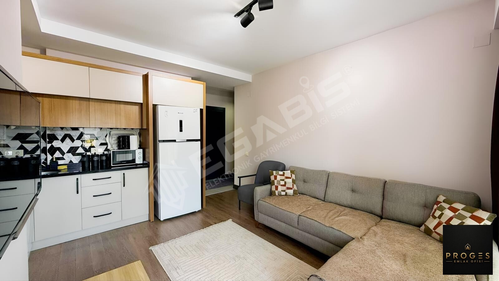 PROGES'TEN KOCAHASANLI'DA 2 CEPHELİ 1+1 SATILIK DAİRE - 2