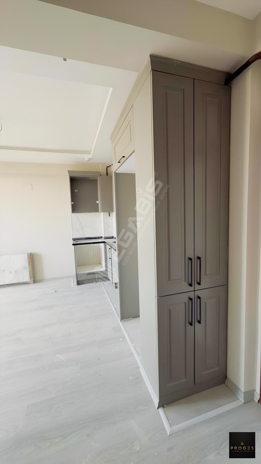 PROGES'TEN ÇEŞMELİ'DE İSKANLI HAVUZLU YATIRIMA UYGUN 1+1 SATILIK - 18