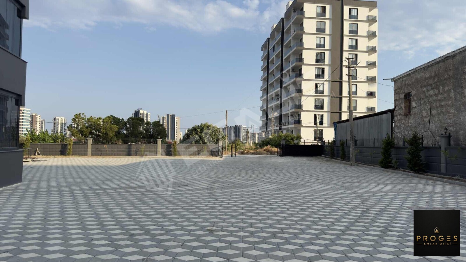 PROGES'TEN ÇEŞMELİ'DE İSKANLI HAVUZLU YATIRIMA UYGUN 1+1 SATILIK - 24