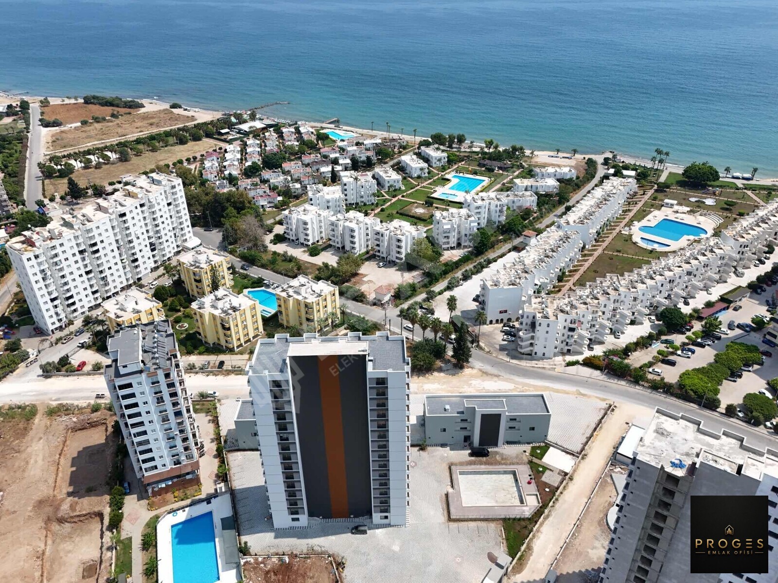 PROGES'TEN ÇEŞMELİ'DE DENİZ MANZARALI LÜKS KONSEPT SATILIK 1+1