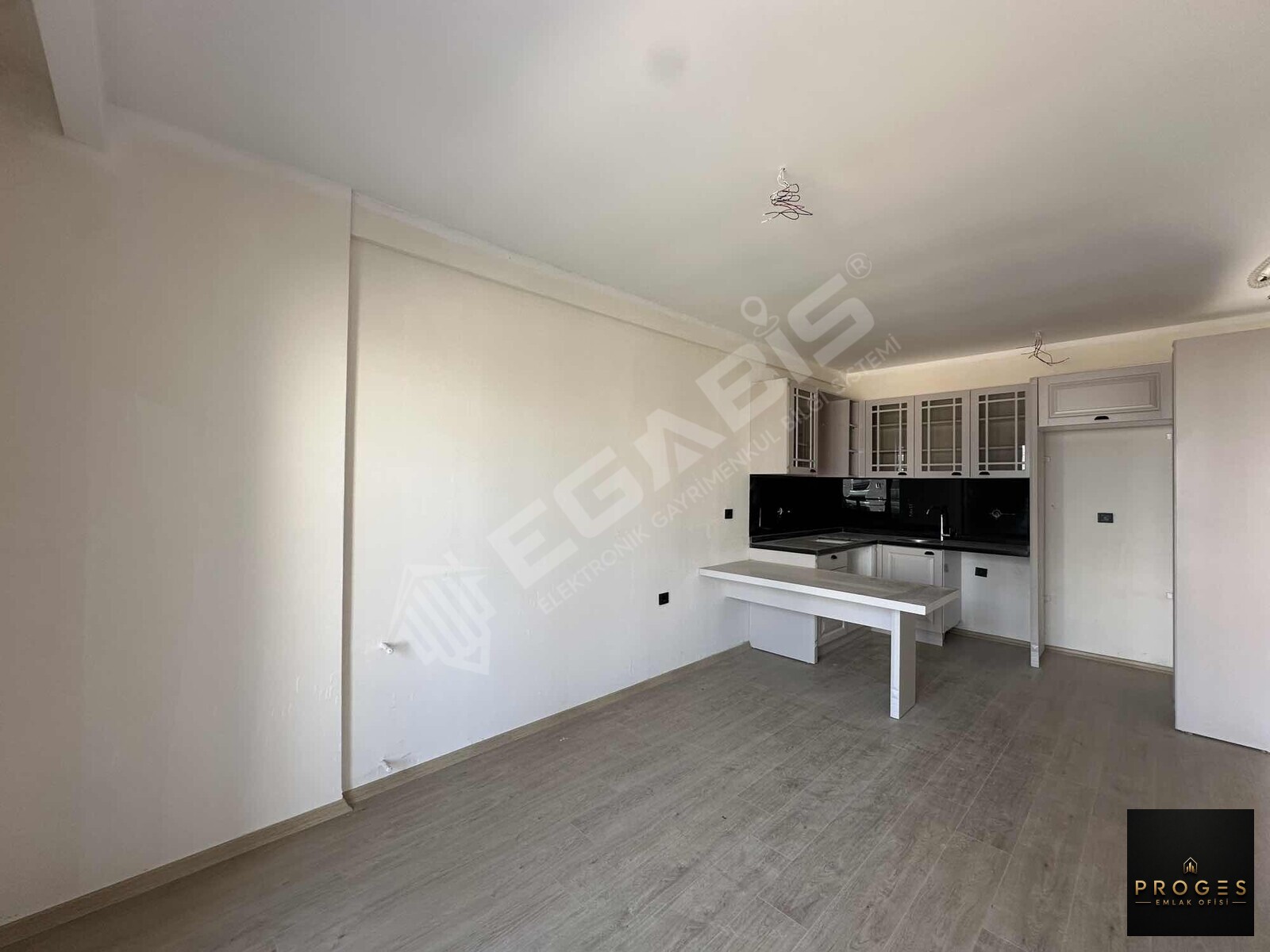 PROGES'TEN ARPAÇBAHŞİŞ'TE YATIRIMLIK DENİZE 300MT SATILIK 1+1 - 7
