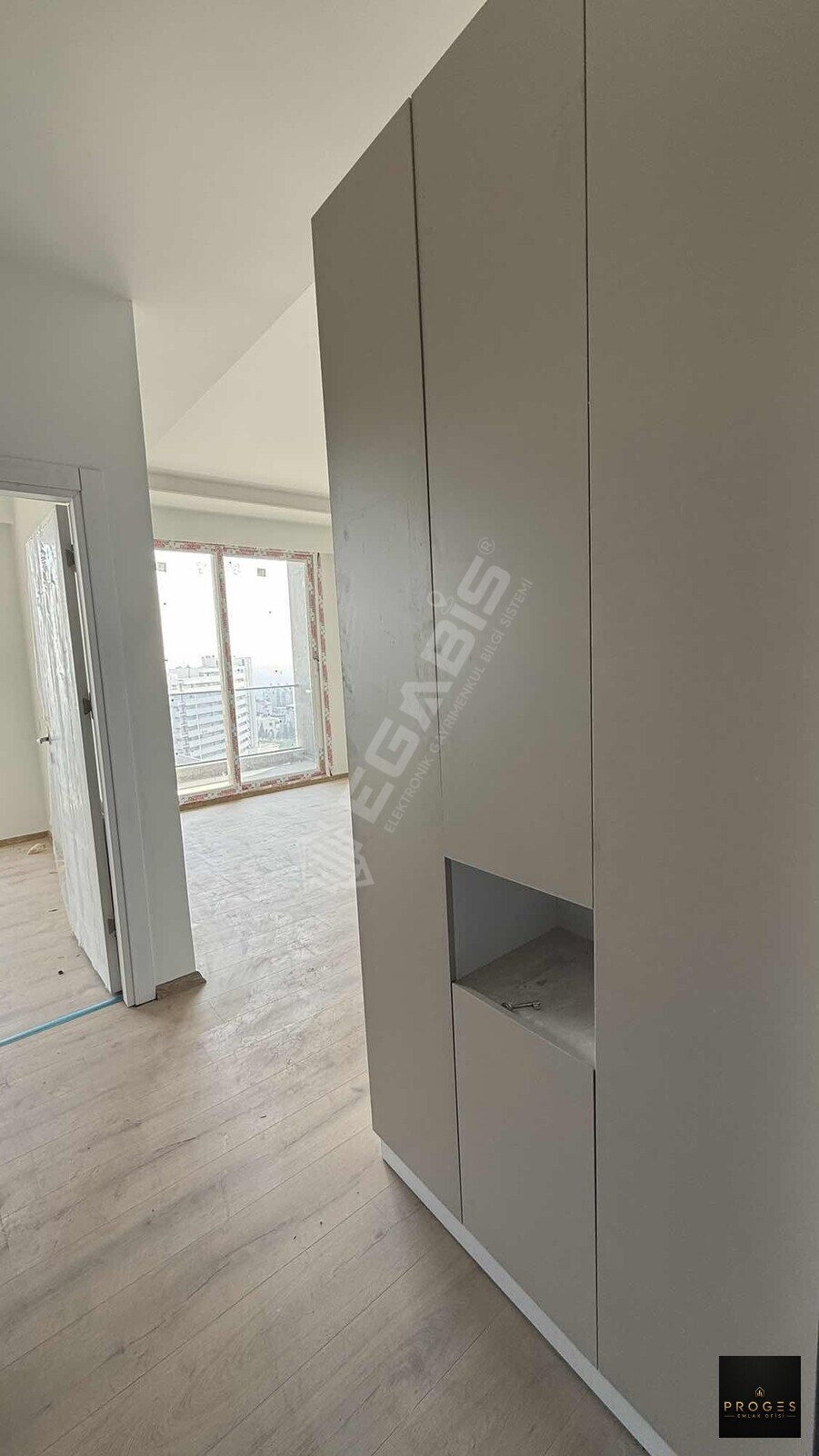 PROGES'TEN TÖMÜK'TE HAVUZLU SİTE İÇİNDE 1+1 SATILIK - 12