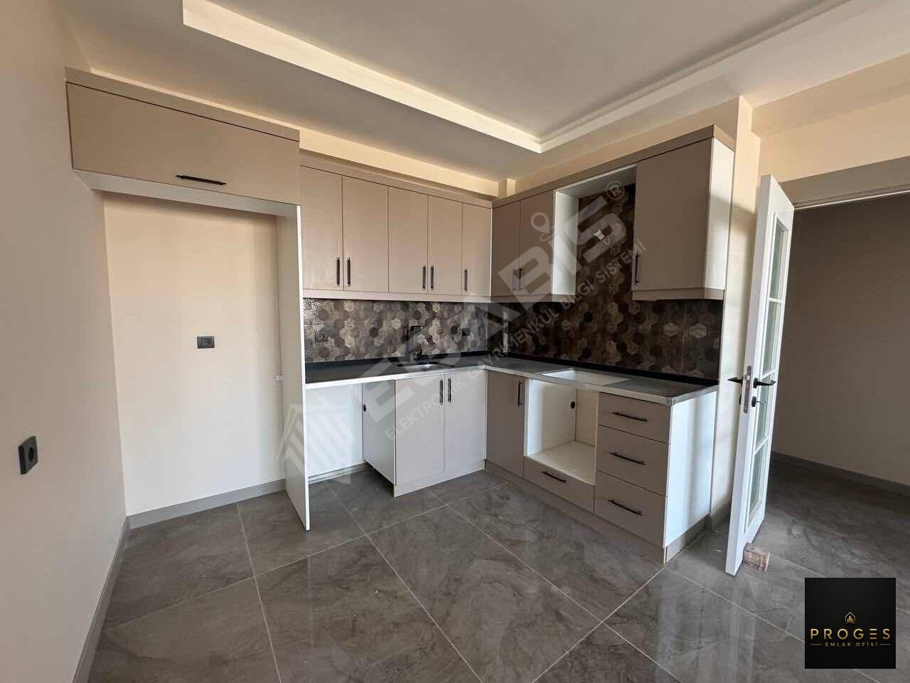 AYAŞ MNR SUİTTE ÇİFT BANYOLU 1+1 DAİRE - 14