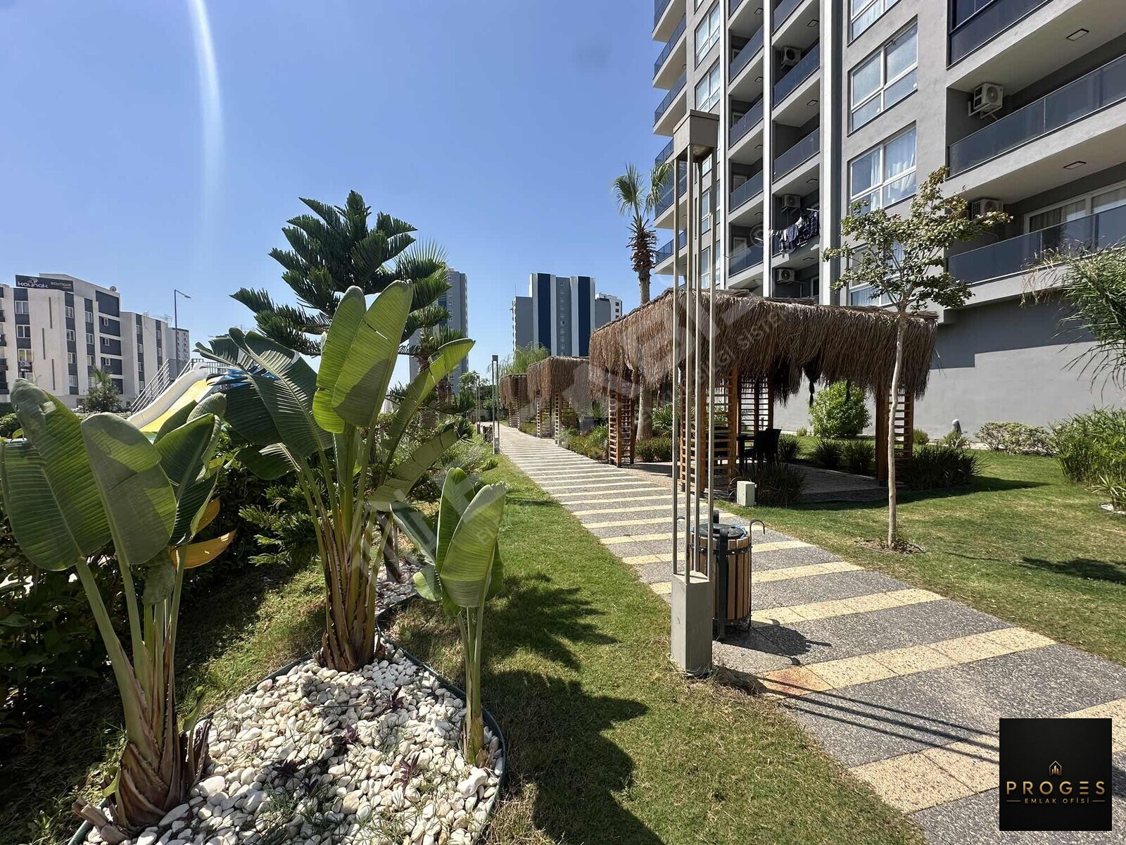 PROGES'TEN ÇEŞMELİ'DE FULL EŞYALI KİRALIK DAİRE