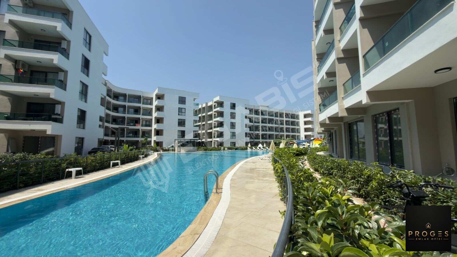 ERDEMLİ TÖMÜK MAHALLESİNDE HAVUZLU SİTE DE KİRALIK 2+1 DAİRE - 13