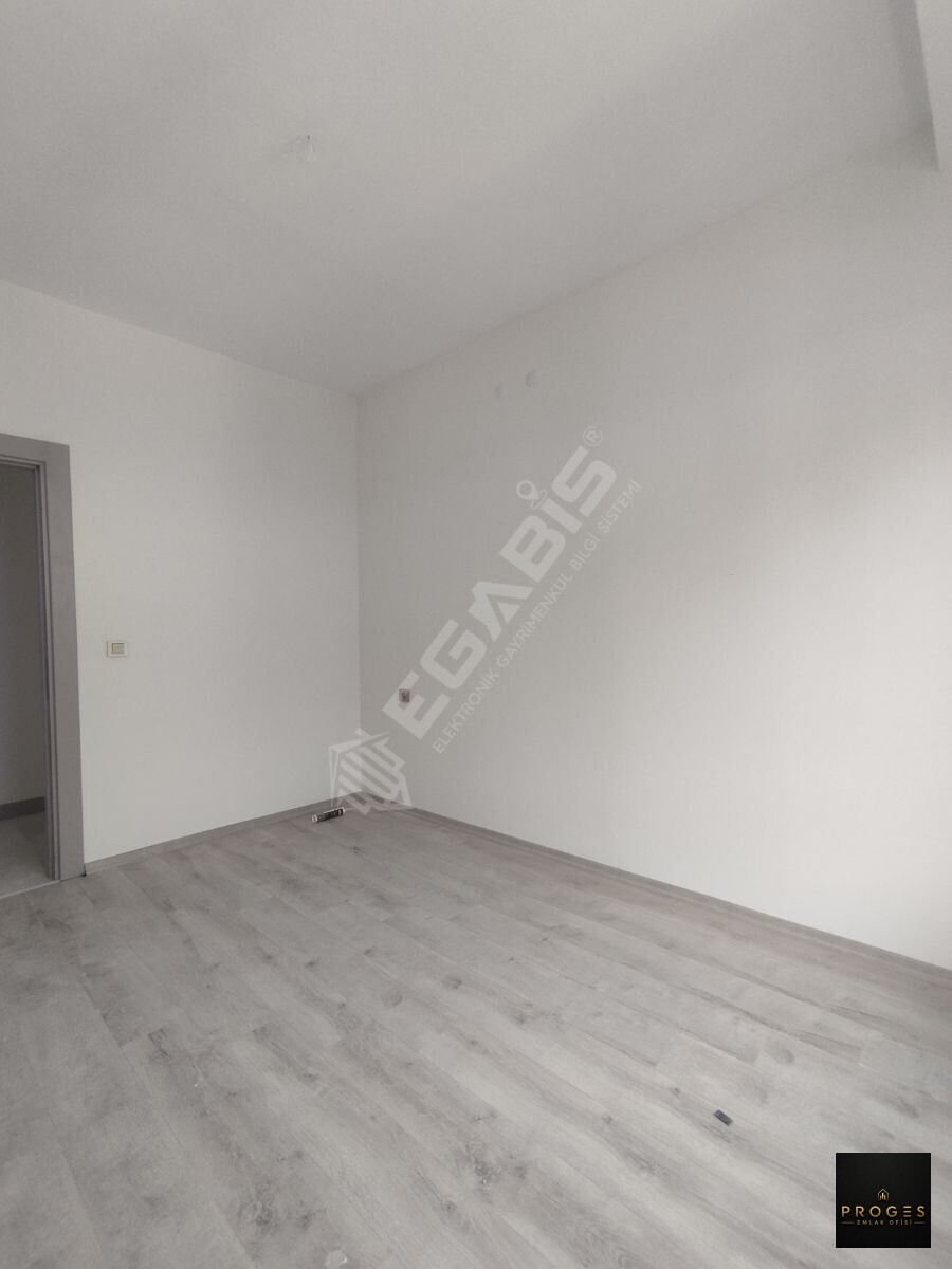 ERDEMLİ TÖMÜK MAHALLESİNDE HAVUZLU SİTE DE KİRALIK 2+1 DAİRE - 24