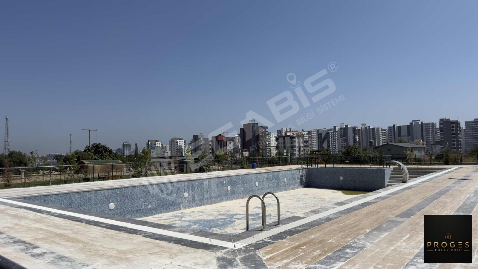 PROGES'TEN ARPAÇBAHŞİŞ'TE ULTRA GENİŞ HAVUZLU 1+1 SATILIK DAİRE - 25